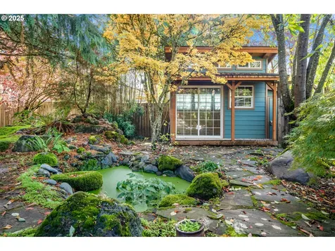 818 E Sierra Vista Drive Newberg OR 97132