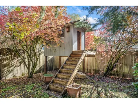 818 E Sierra Vista Drive Newberg OR 97132