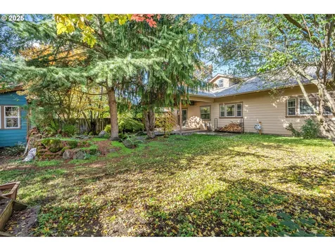 818 E Sierra Vista Drive Newberg OR 97132