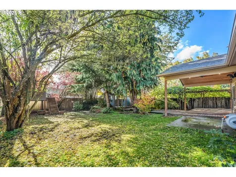 818 E Sierra Vista Drive Newberg OR 97132