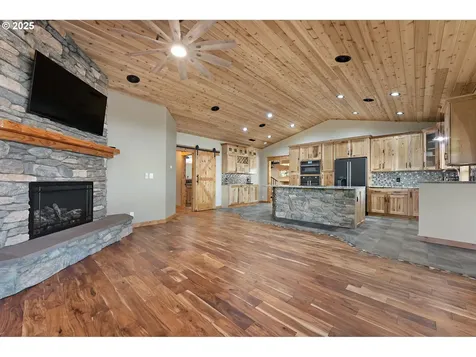 818 E Sierra Vista Drive Newberg OR 97132