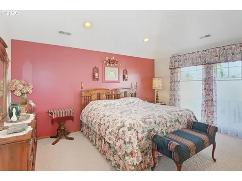 2718 NE 143rd Street Vancouver WA 98686