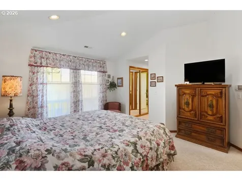2718 NE 143rd Street Vancouver WA 98686