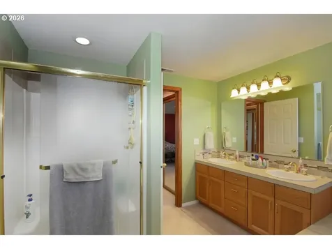 2718 NE 143rd Street Vancouver WA 98686