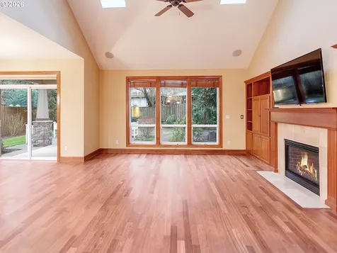 11048 SW Madrone Court Tualatin OR 97062