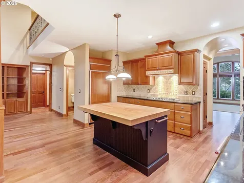 11048 SW Madrone Court Tualatin OR 97062