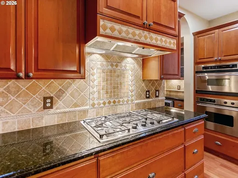 11048 SW Madrone Court Tualatin OR 97062