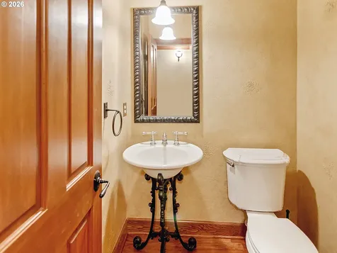 11048 SW Madrone Court Tualatin OR 97062