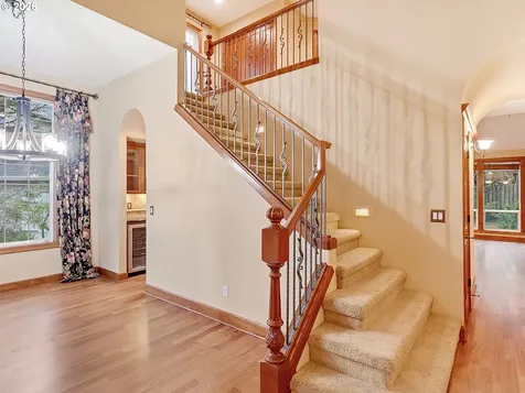 11048 SW Madrone Court Tualatin OR 97062