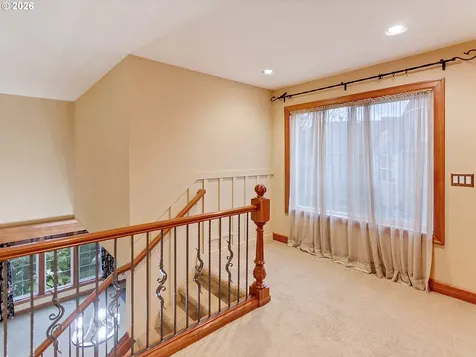 11048 SW Madrone Court Tualatin OR 97062