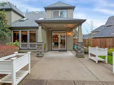 11048 SW Madrone Court Tualatin OR 97062