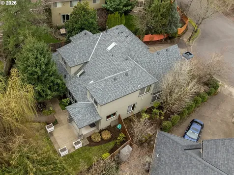 11048 SW Madrone Court Tualatin OR 97062