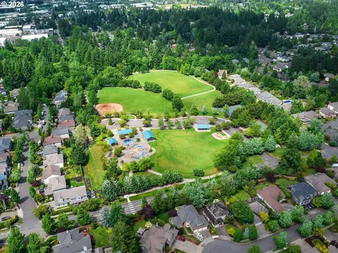 11048 SW Madrone Court Tualatin OR 97062