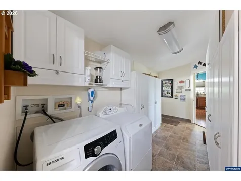 1265 SW Oakdale Avenue Dallas OR 97338
