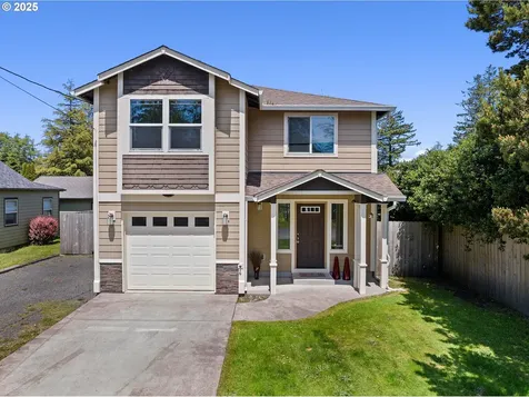 1225 3rd Avenue Hammond OR 97121