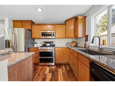 1225 3rd Avenue Hammond OR 97121