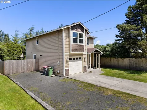 1225 3rd Avenue Hammond OR 97121