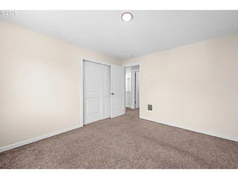 1225 3rd Avenue Hammond OR 97121