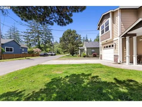 1225 3rd Avenue Hammond OR 97121