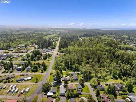 1225 3rd Avenue Hammond OR 97121