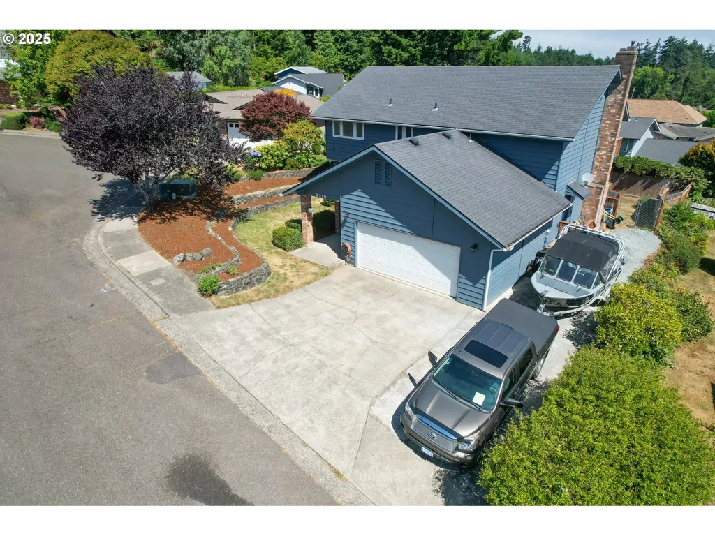 2210 14th Court North Bend OR 97459