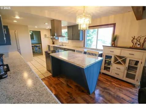 2210 14th Court North Bend OR 97459