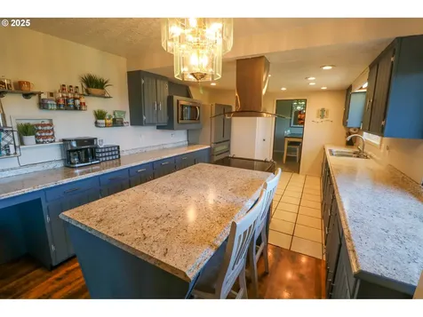 2210 14th Court North Bend OR 97459