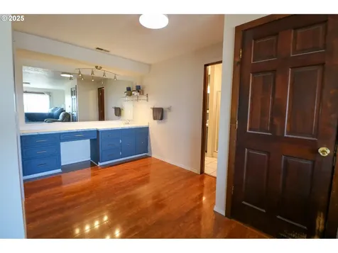 2210 14th Court North Bend OR 97459