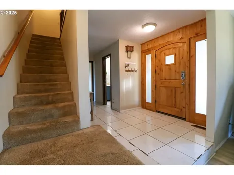 2210 14th Court North Bend OR 97459