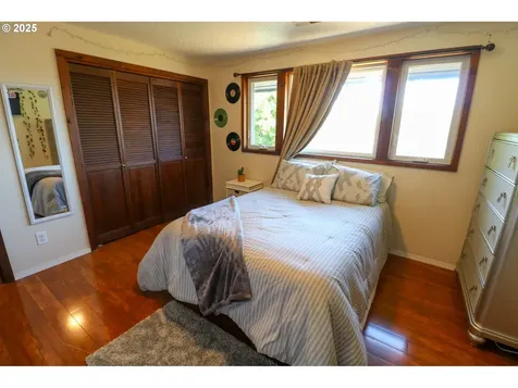 2210 14th Court North Bend OR 97459