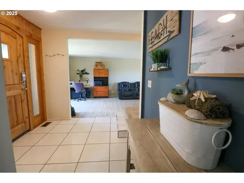 2210 14th Court North Bend OR 97459