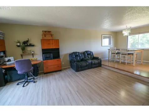 2210 14th Court North Bend OR 97459