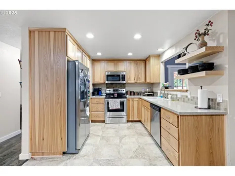 750 68th Street Springfield OR 97478