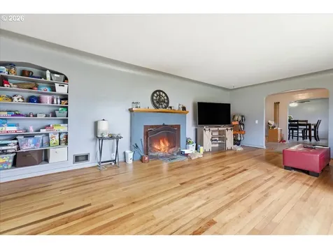 607 E Ellendale Avenue Dallas OR 97338