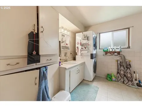 607 E Ellendale Avenue Dallas OR 97338