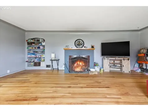 607 E Ellendale Avenue Dallas OR 97338