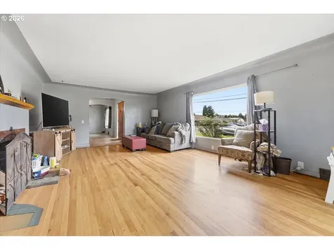 607 E Ellendale Avenue Dallas OR 97338
