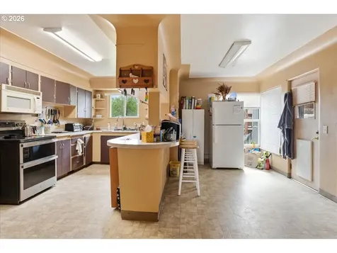607 E Ellendale Avenue Dallas OR 97338