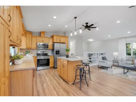 2174 SE 32nd Avenue Hillsboro OR 97123