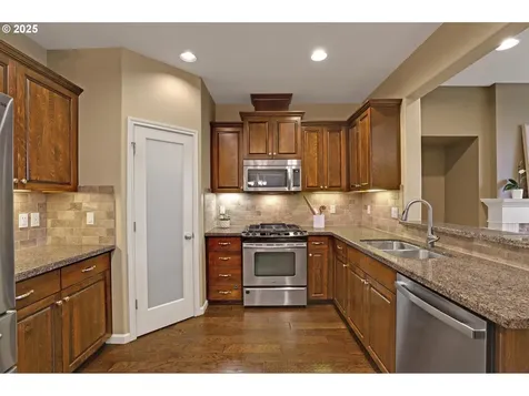 16483 NW Rossetta Street Portland OR 97229