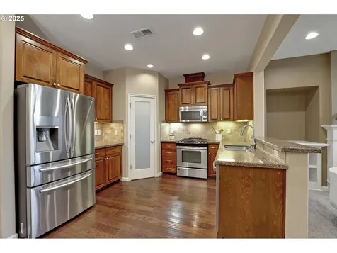 16483 NW Rossetta Street Portland OR 97229