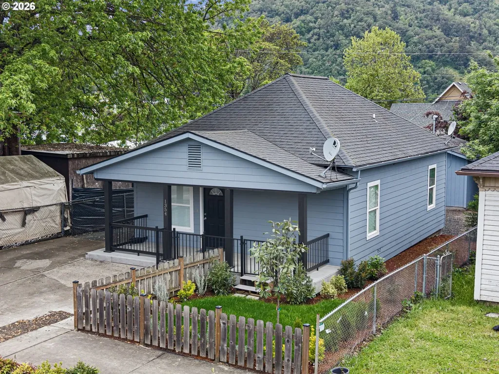 1354 SE Pine Street Roseburg OR 97470
