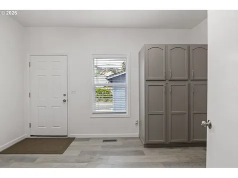 1354 SE Pine Street Roseburg OR 97470