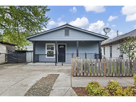 1354 SE Pine Street Roseburg OR 97470