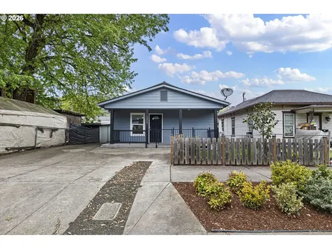 1354 SE Pine Street Roseburg OR 97470