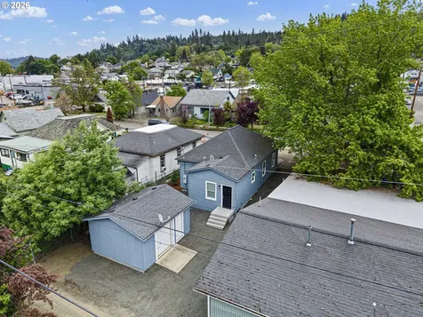 1354 SE Pine Street Roseburg OR 97470