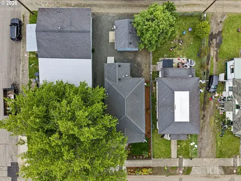 1354 SE Pine Street Roseburg OR 97470
