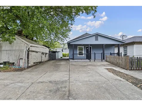 1354 SE Pine Street Roseburg OR 97470
