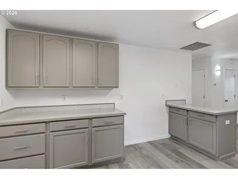 1354 SE Pine Street Roseburg OR 97470