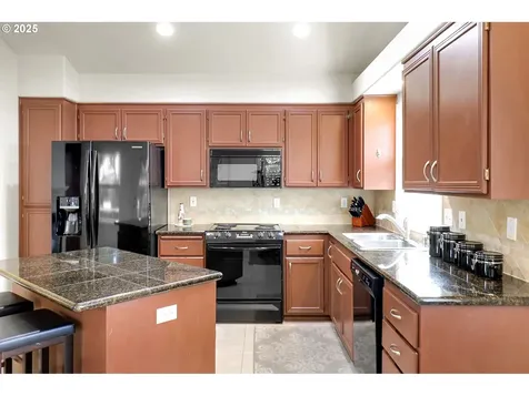 3209 Queens East Street Eugene OR 97401